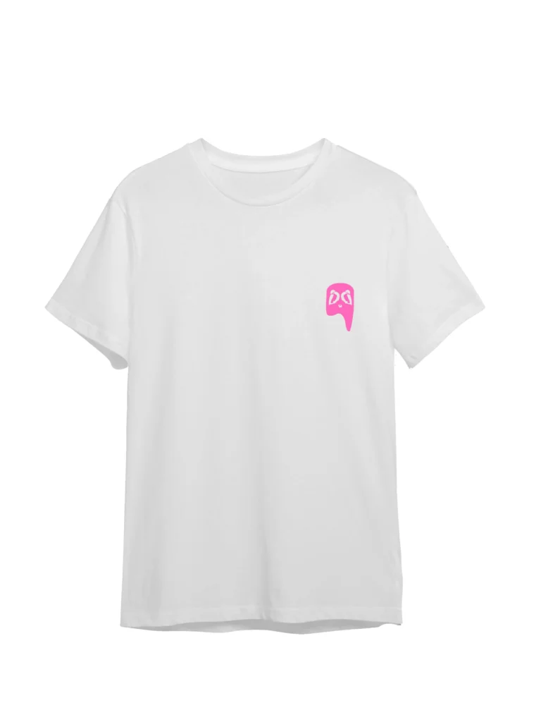 Camiseta blanca Aypanda con logo de panda rosa en el pecho.