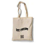 Bolsa tote bag de algodón color natural con diseño "ICE CREAM" y código QR de Aypanda, reflejando el estilo divertido y creativo de la marca.